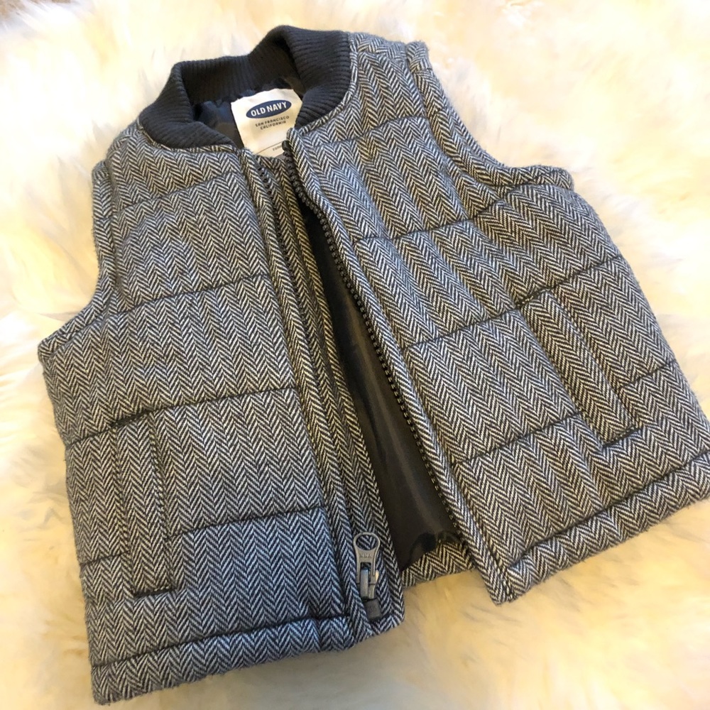 5/$25 Old Navy Baby Boy Vest 3-6M